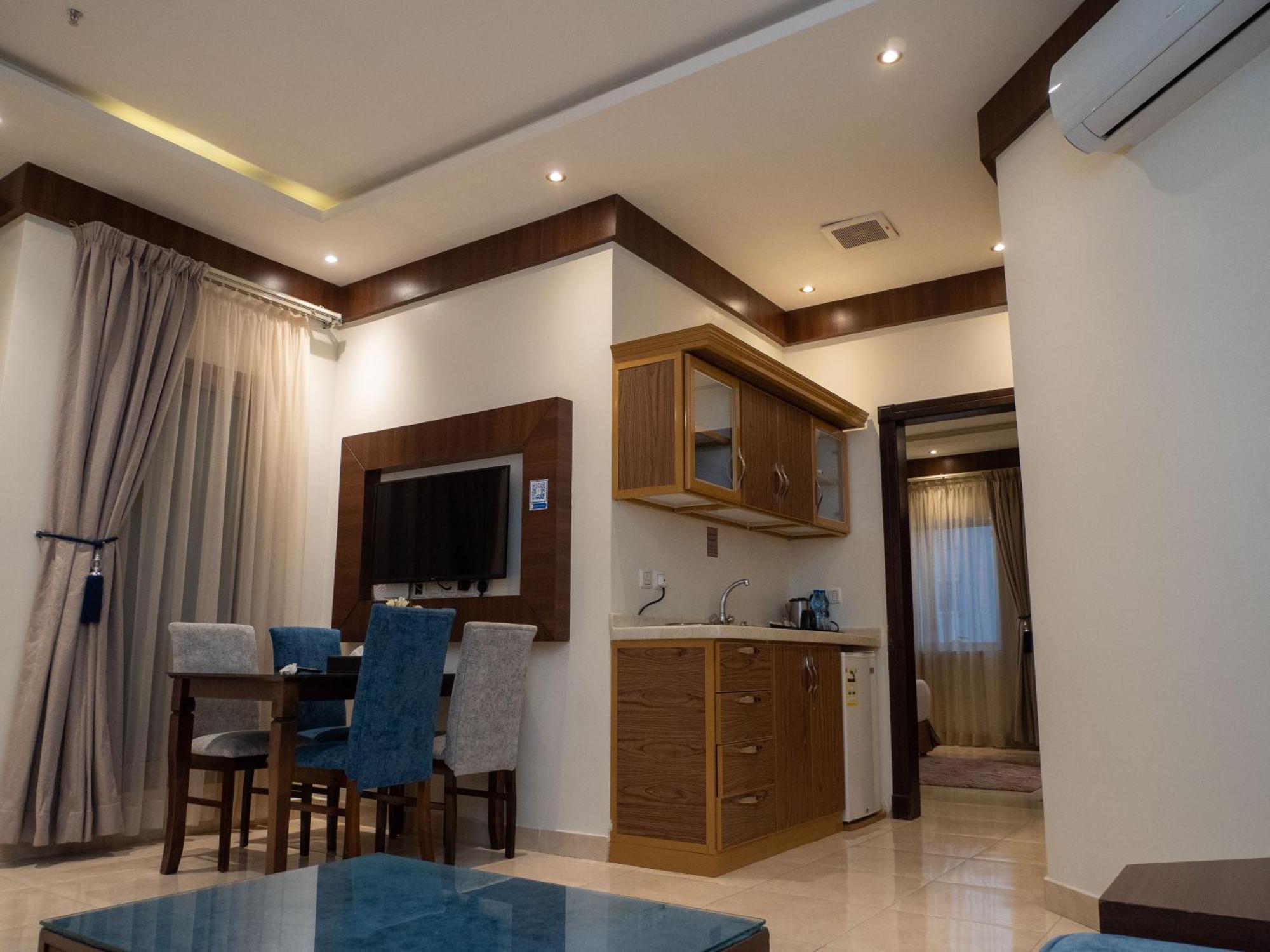 Innyar Hotel Riaad Buitenkant foto
