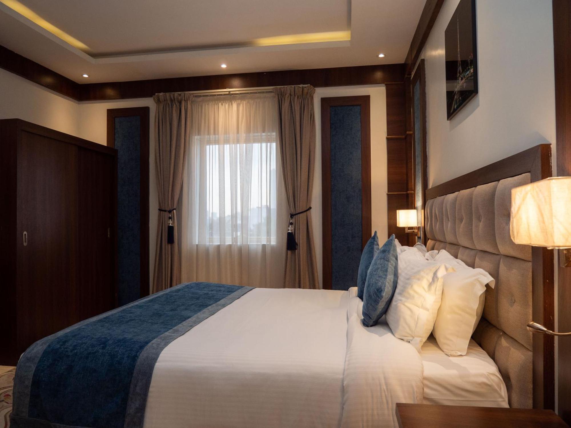 Innyar Hotel Riaad Buitenkant foto